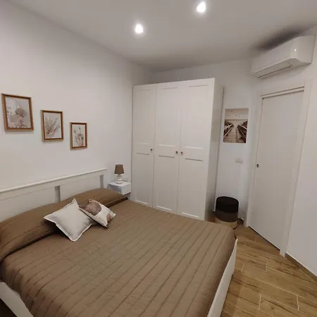 Il Nido Dei Vicoli- A Due Passi Dall' Acquario Apartment
