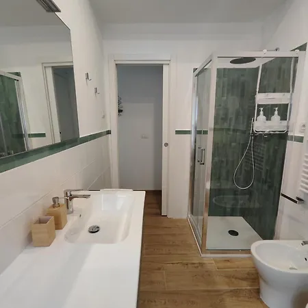 Апартаменты Il Nido Dei Vicoli- A Due Passi Dall' Acquario Генуя